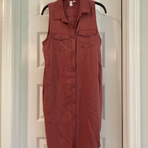 B.P. Sleeveless Woven Shirtdress - Picture 5 of 6